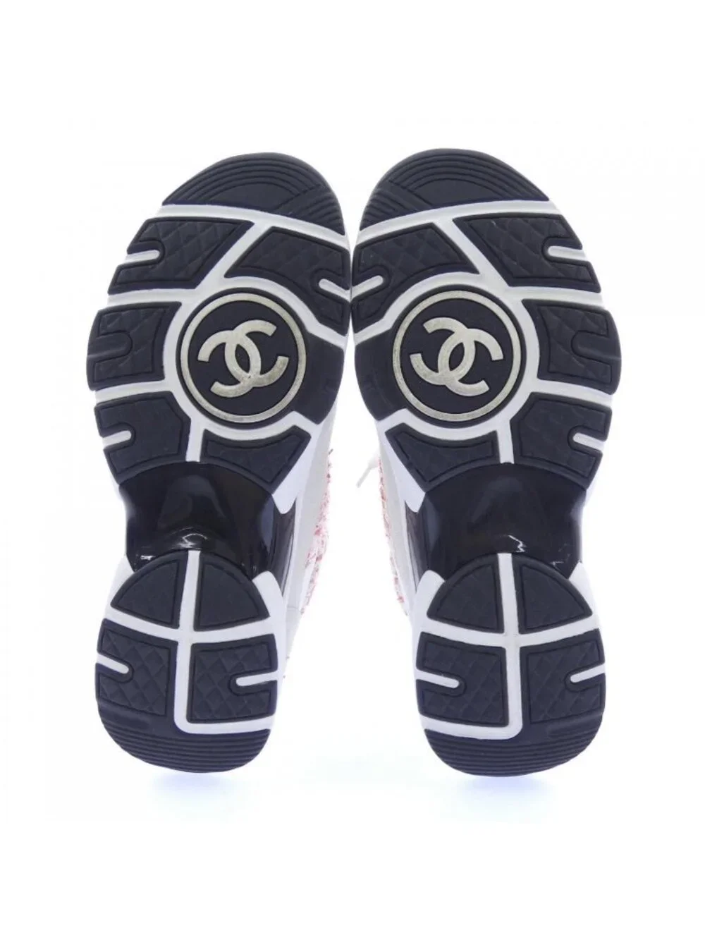 Chanel Sneakers Beige - Picture 4 of 6